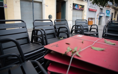 Taules i cadires de locals tancats | Roger Benet